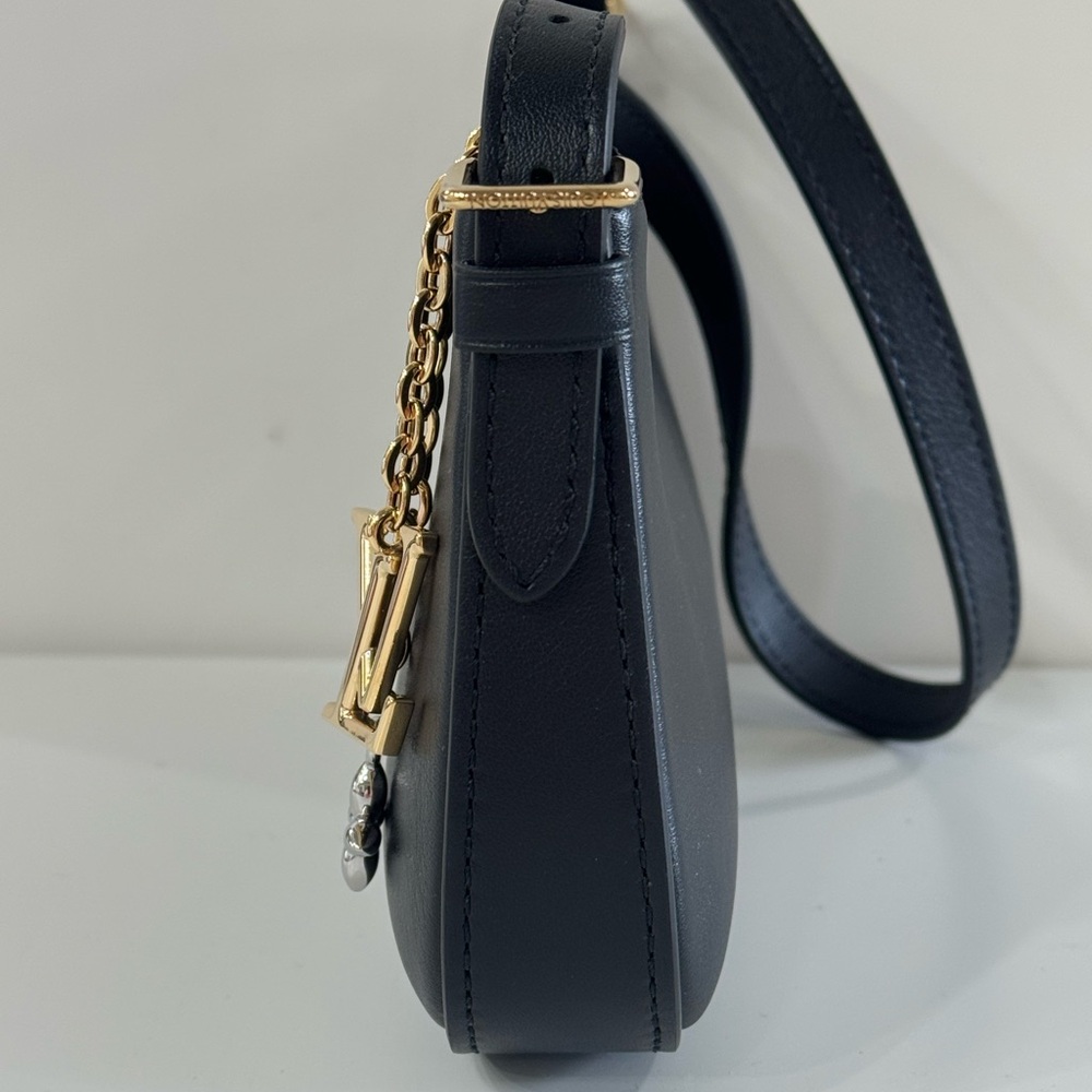 NEW Louis Vuitton Bloom Noir Leather Bag w Gold Hardware and Chain Detail -Black - Picture 4 of 12